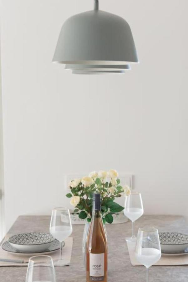 Bright Apartment In The New Building 雅典 外观 照片
